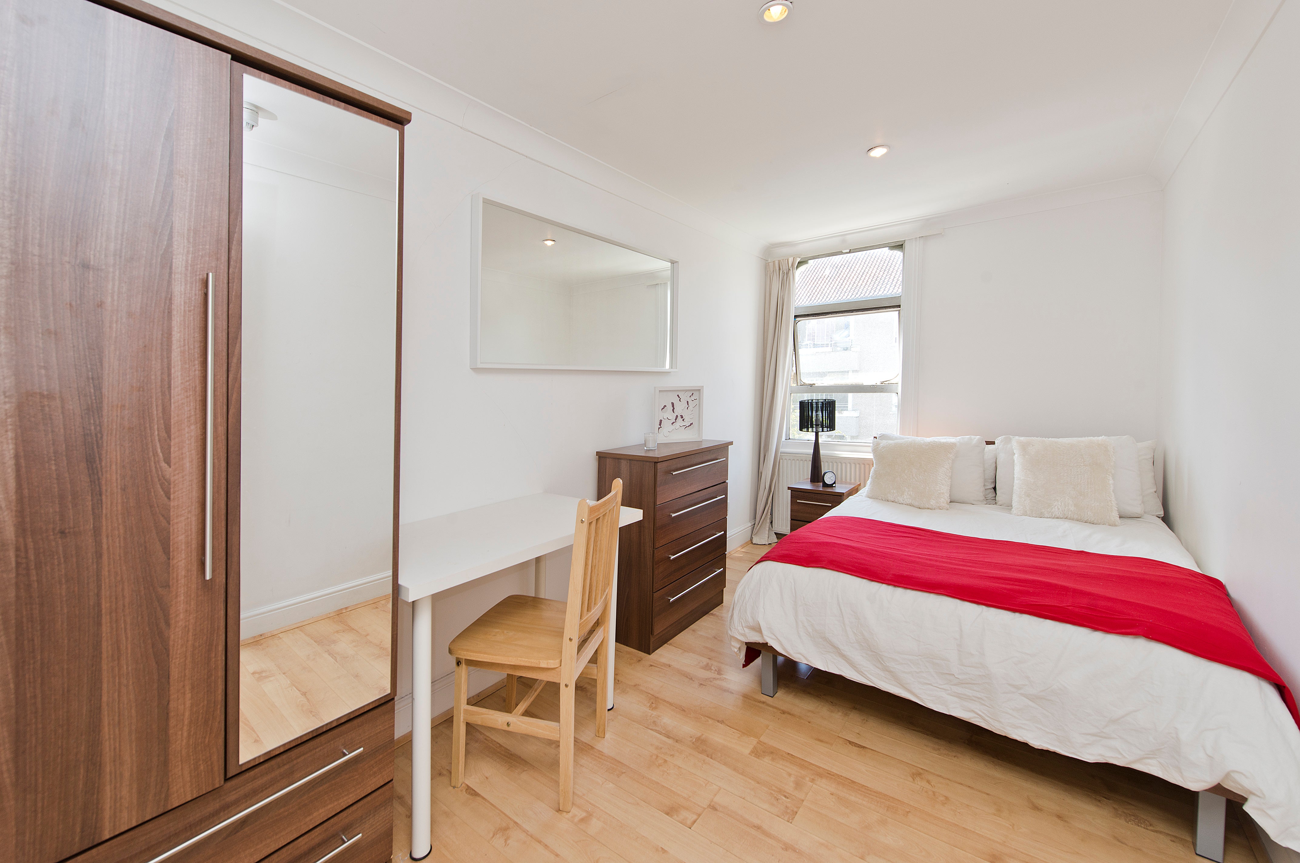 Room Frithville Gardens in Greater London