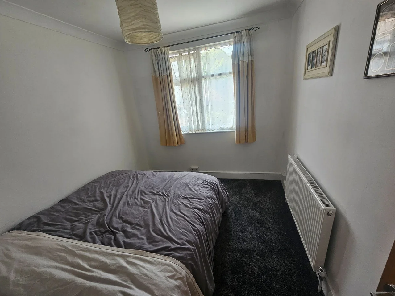 Room Thames Street in Elmbridge