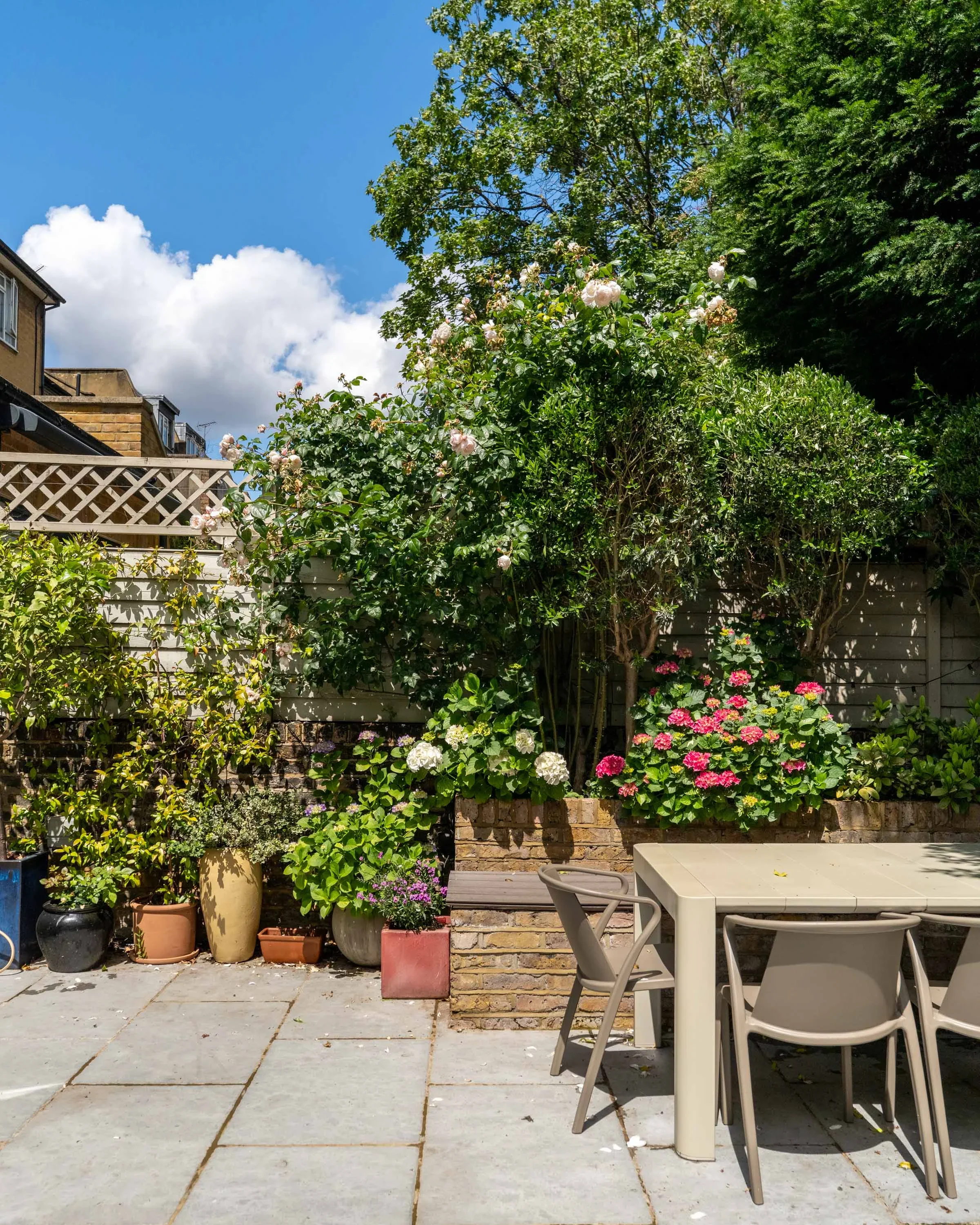House Macfarlane Road in Greater London