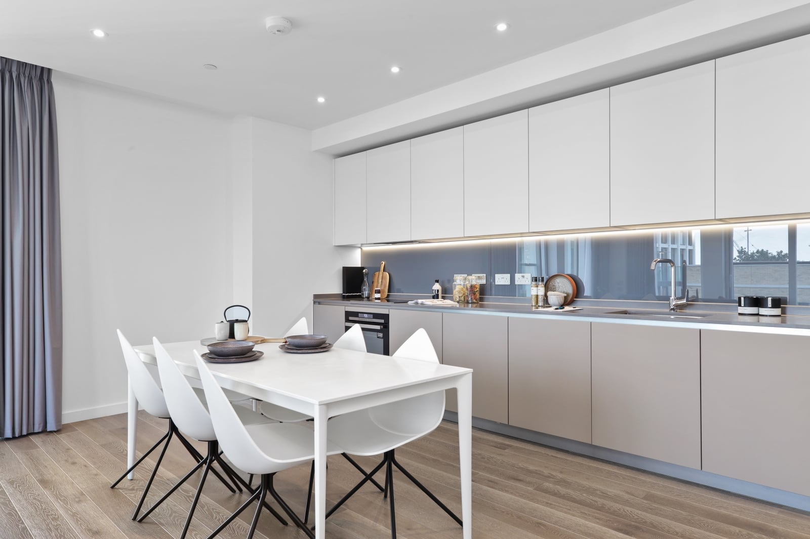 Flat Fortunes Walk in Greater London