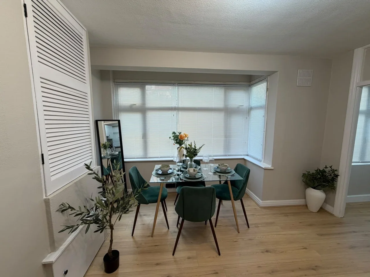 Flat Chalford Walk in Greater London
