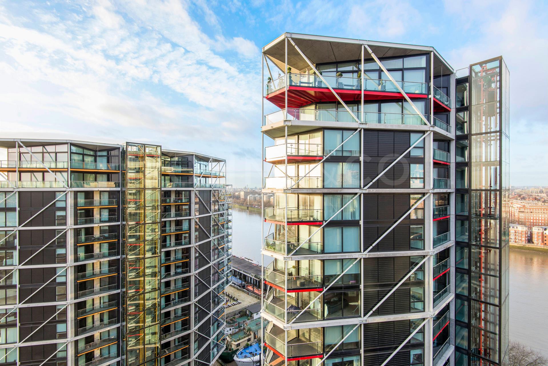 Flat Tideway Walk in Greater London