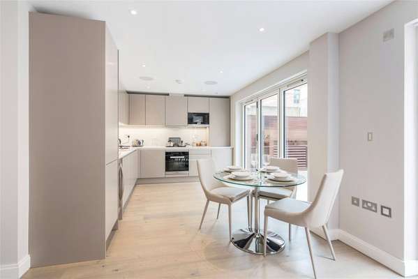 Flat Regency Street in City of Westminster