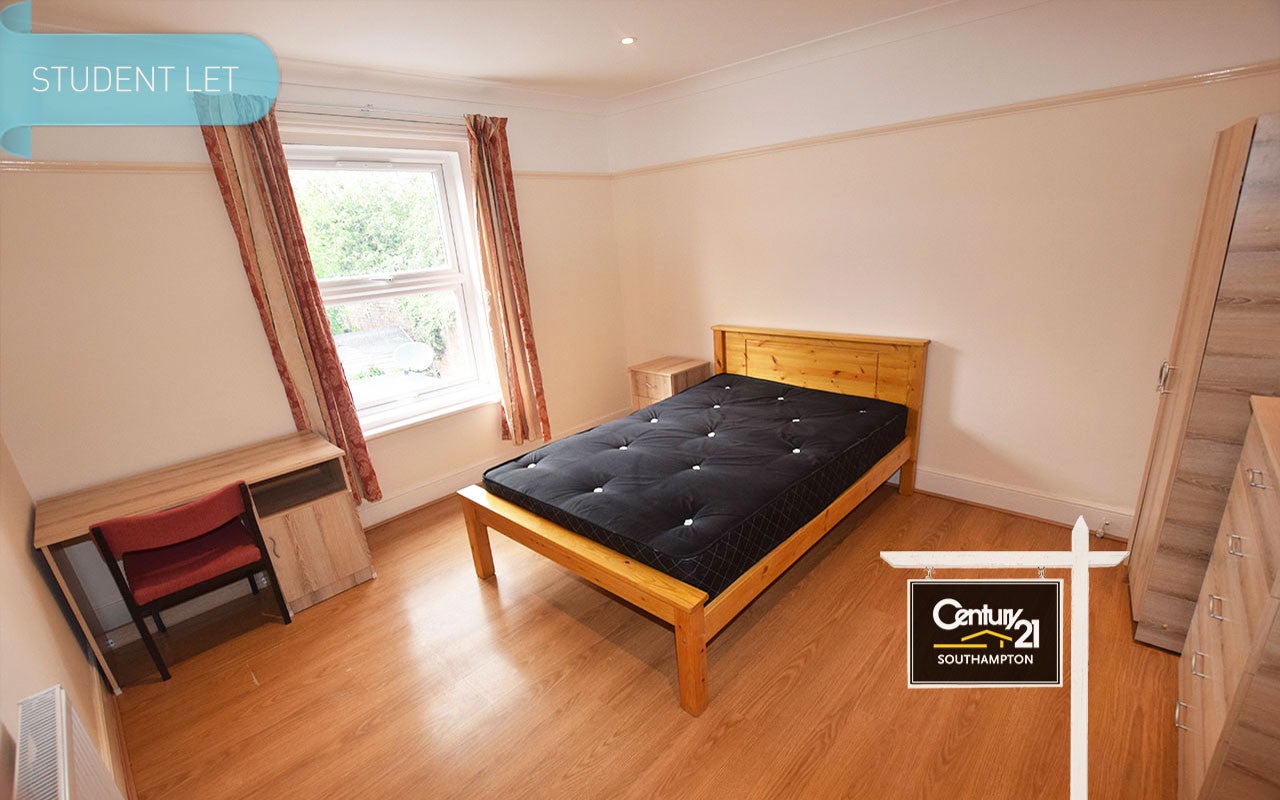 Flat Portswood Road in Southampton