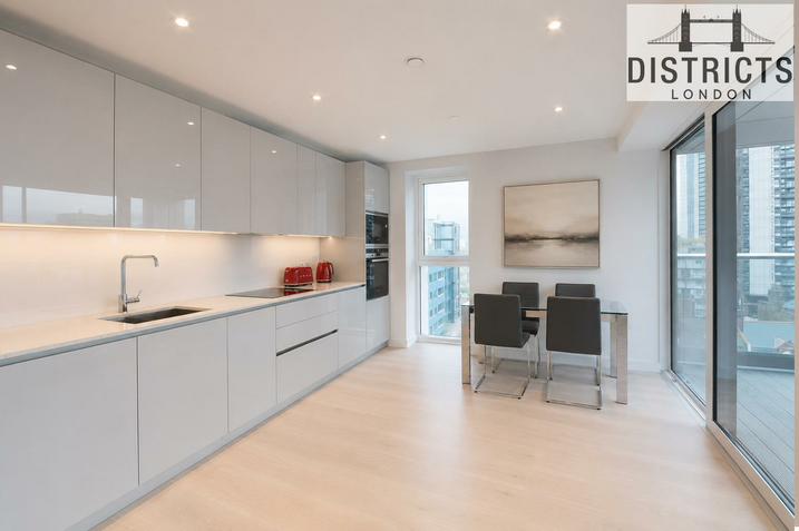 Flat Deacon Street in Greater London