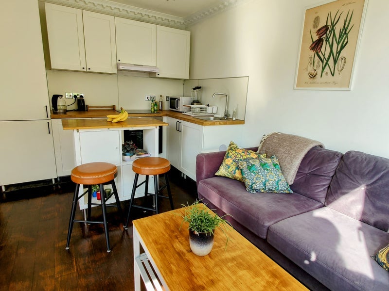 Room Raglan Street in Greater London