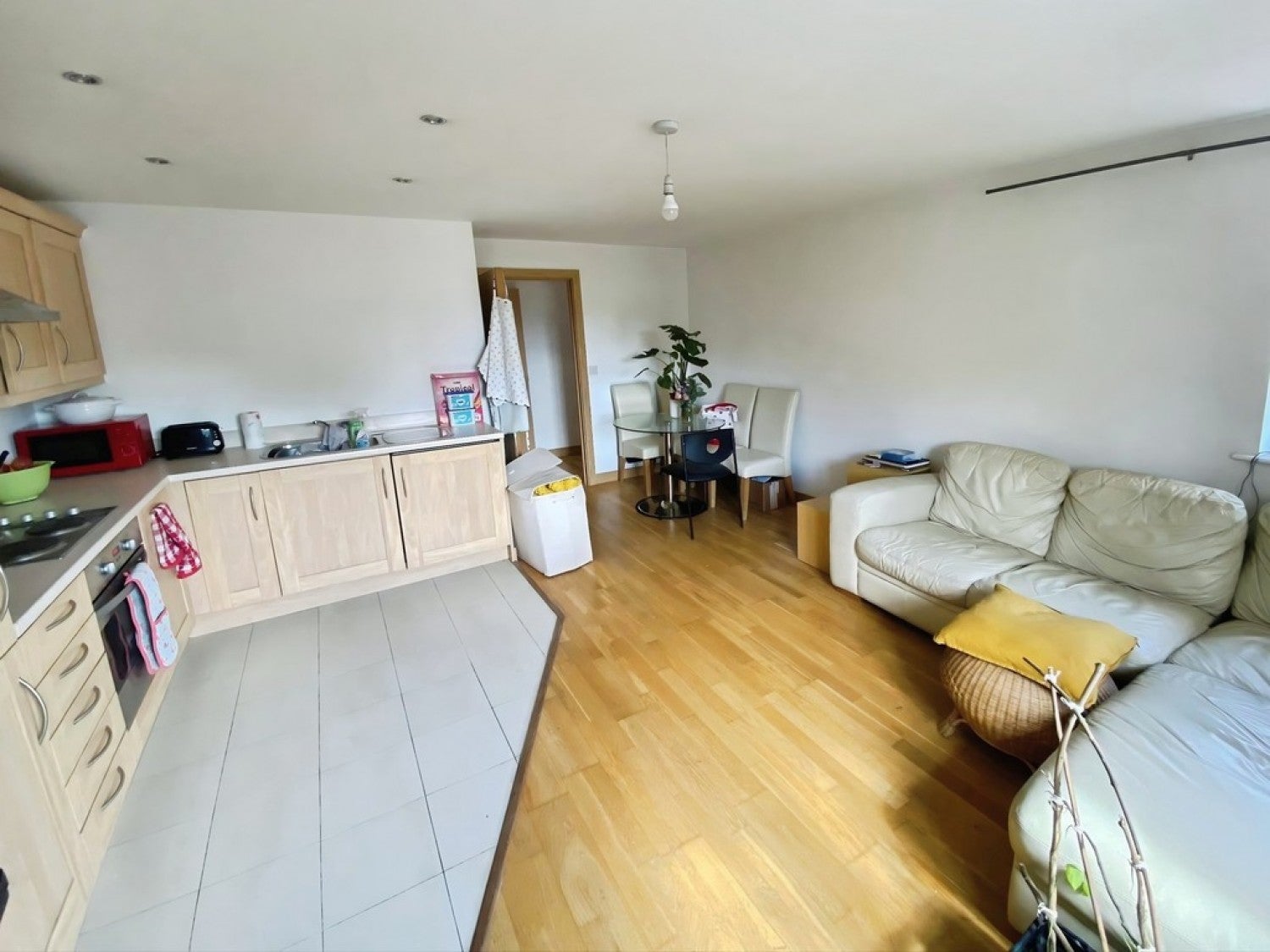 Flat Weir Court in Canterbury