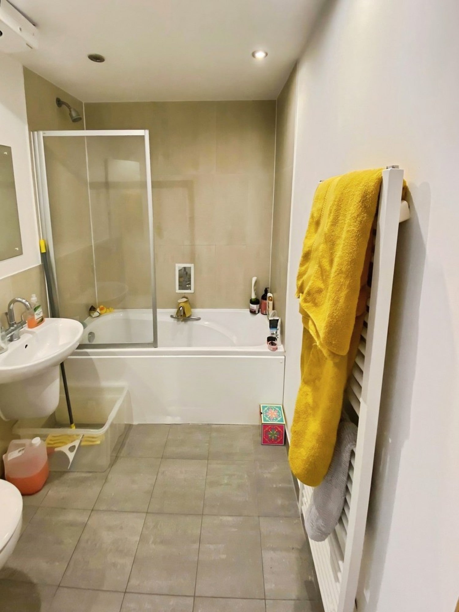 Flat Weir Court in Canterbury
