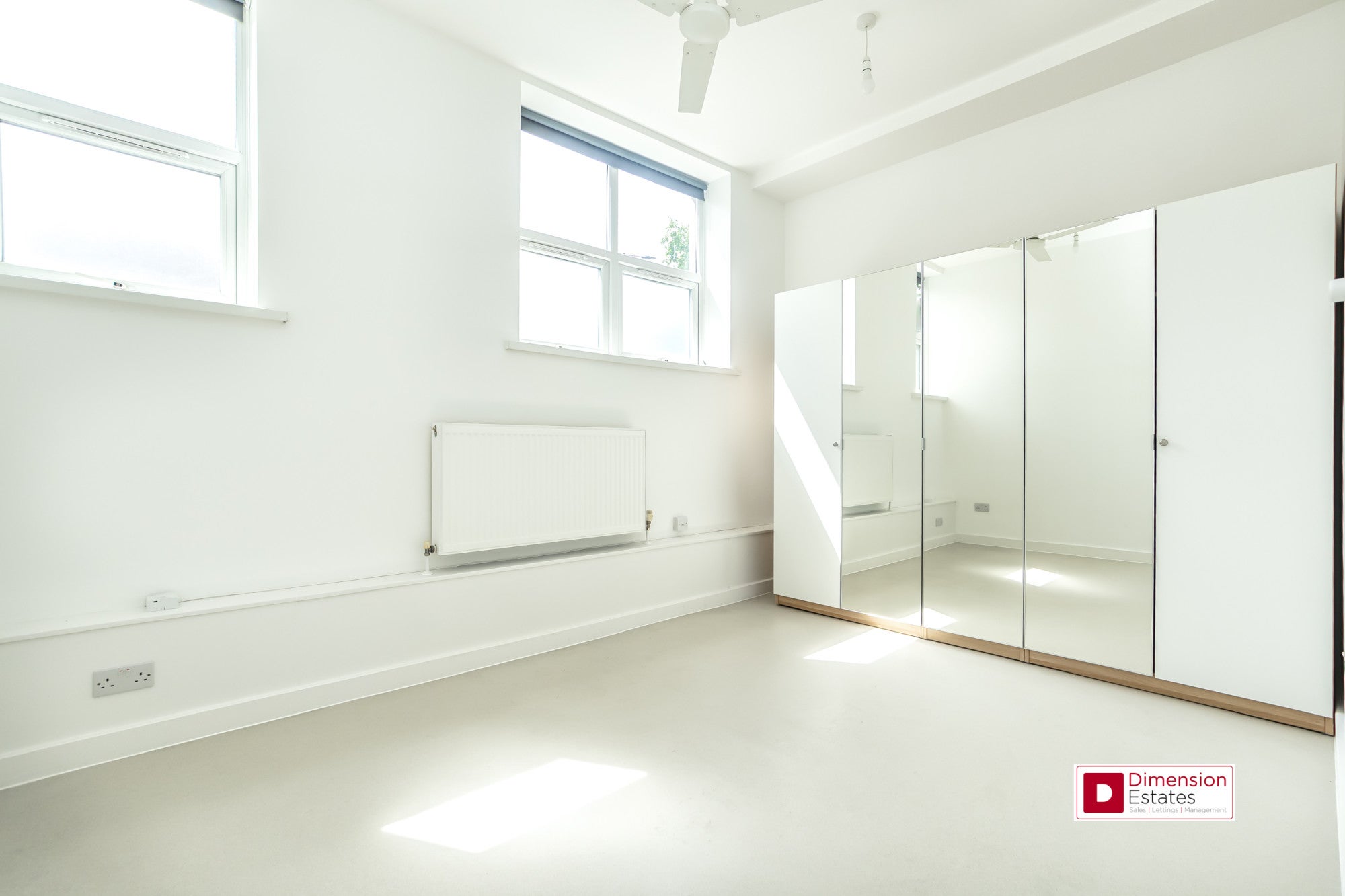 Flat Norfolk Avenue in Greater London