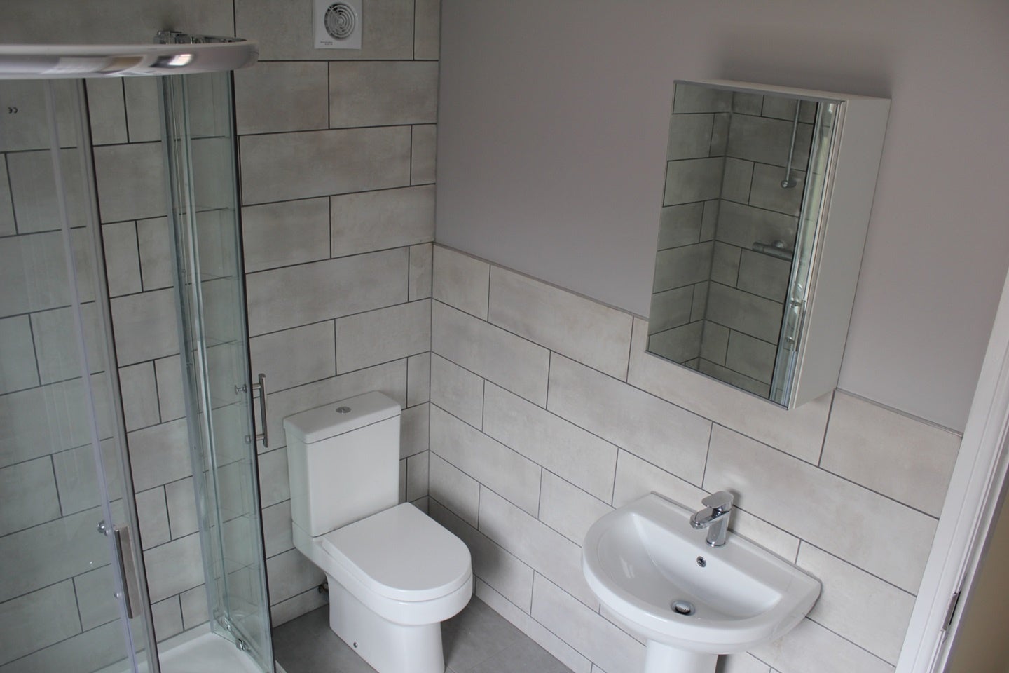 Room Fairbank Avenue in Manchester