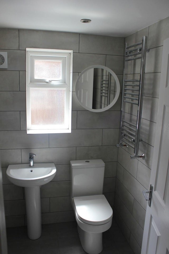 Room Fairbank Avenue in Manchester