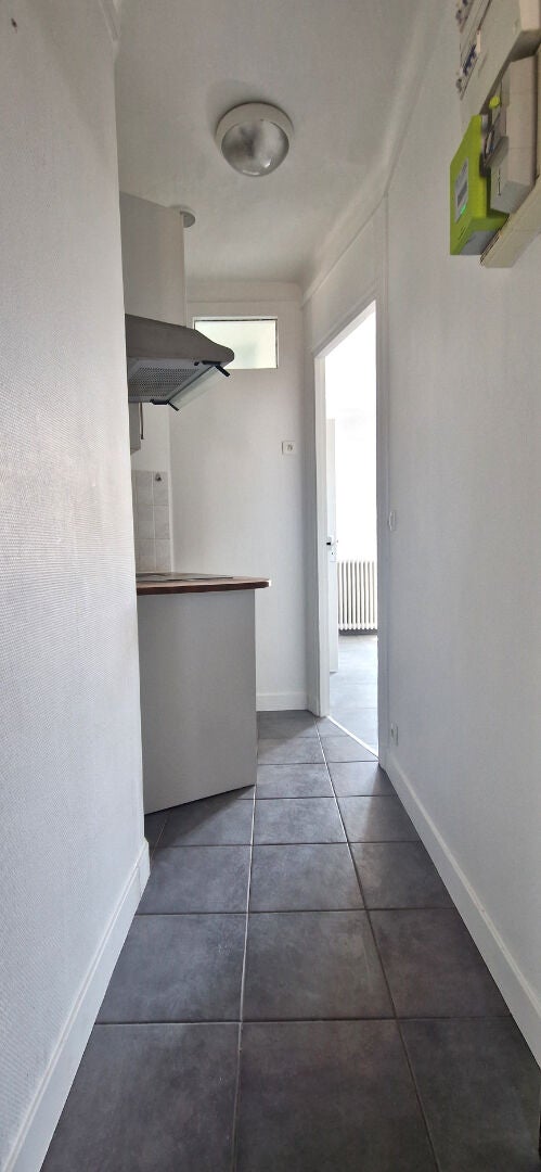 Flat Boulevard Abdenbi Guémiah in Nanterre
