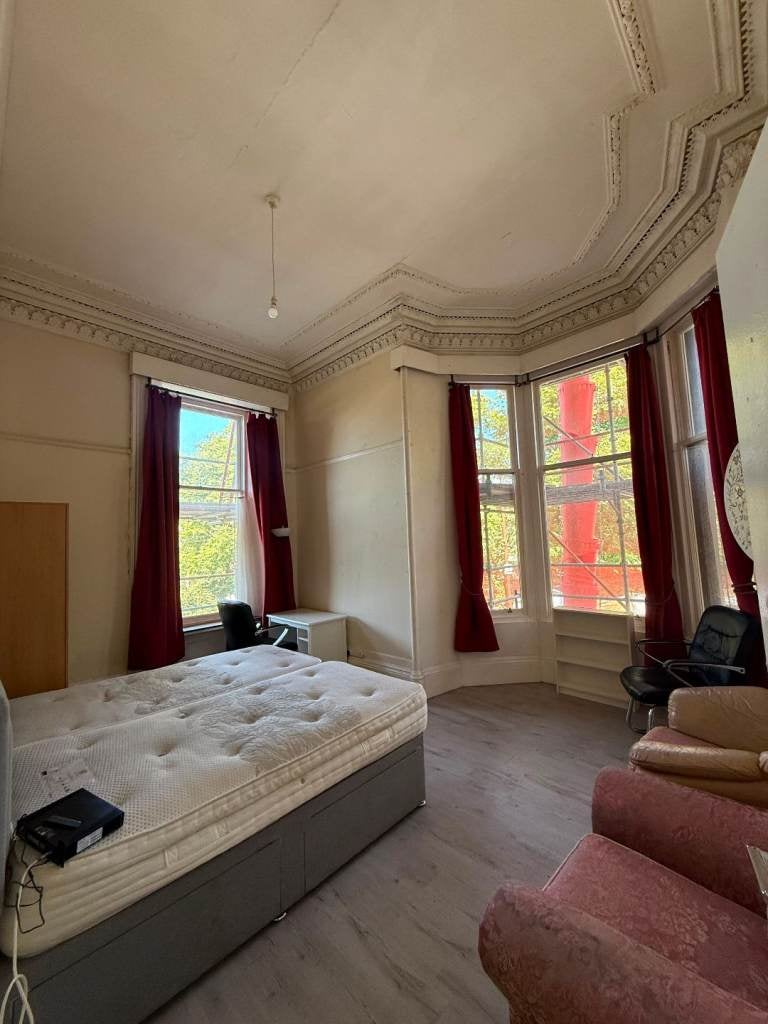 Room Doune Gardens Lane in Glasgow