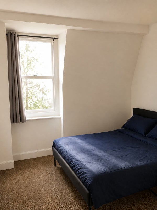 Room Orsman Road in Greater London