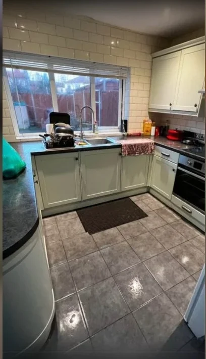 Room Albany Park Avenue in Greater London