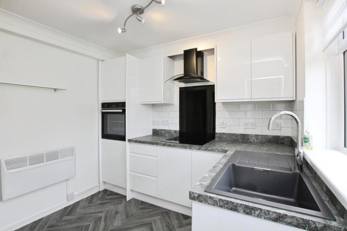 Flat Fane Close in Bristol