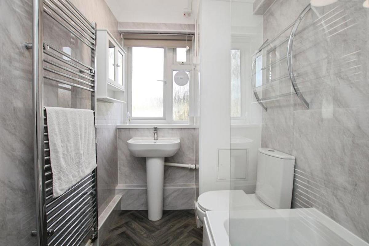 Flat Fane Close in Bristol