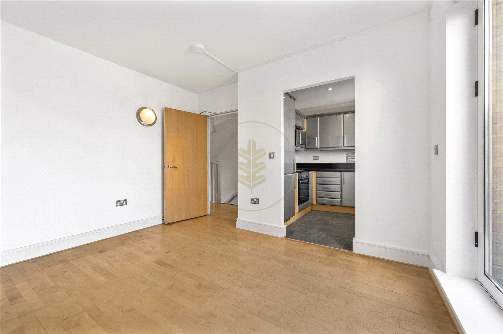 Flat Finchley Road in Greater London