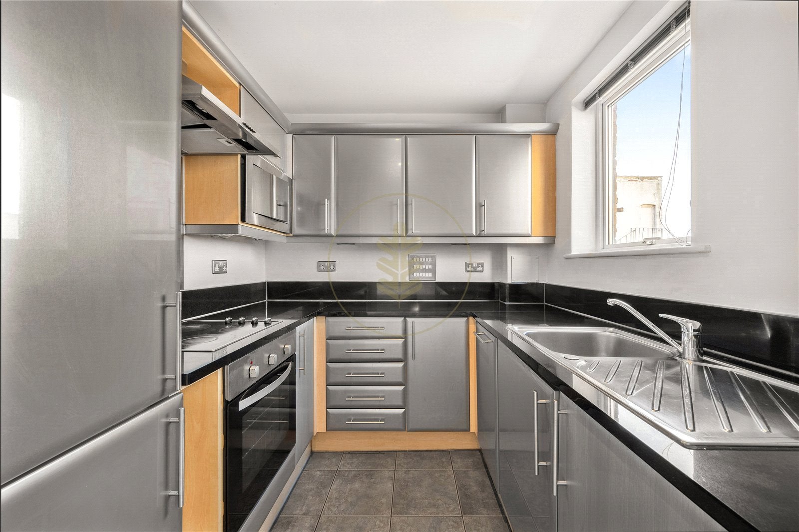 Flat Finchley Road in Greater London