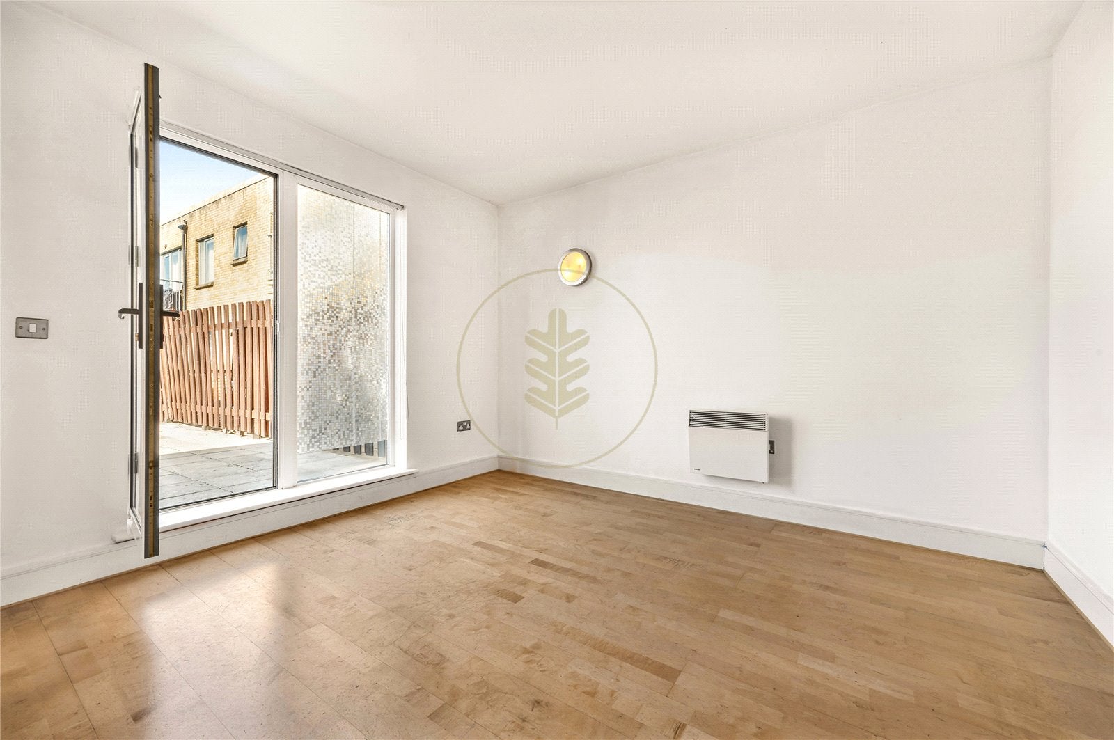 Flat Finchley Road in Greater London