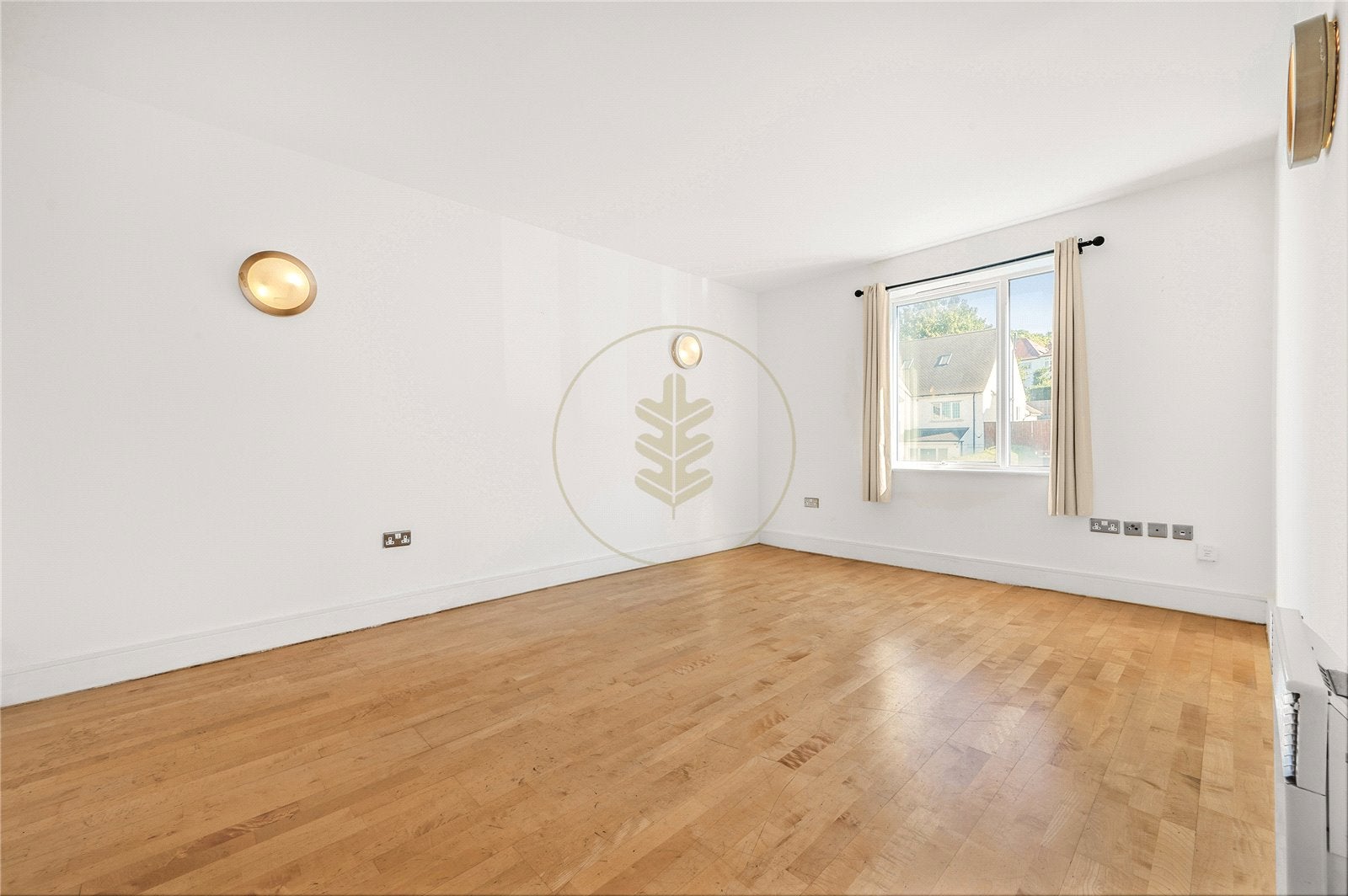 Flat Finchley Road in Greater London