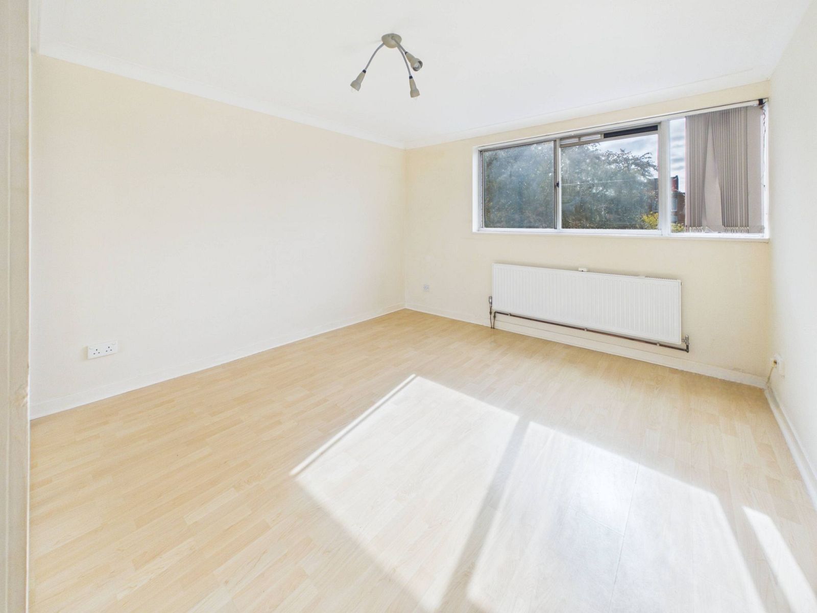 Flat Homefield Park in Greater London