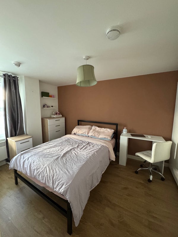 Room Sheepscar Grove in Leeds
