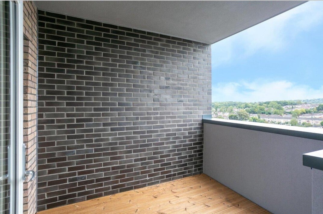 Flat Prestwick Road in Watford