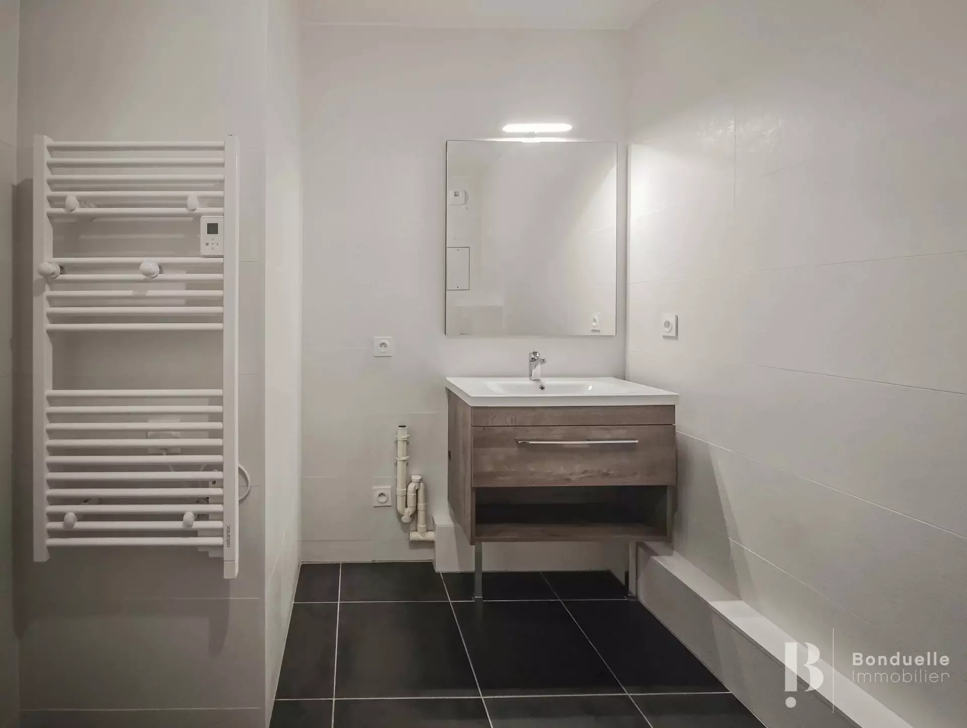 Flat Rue des Puits in Suresnes