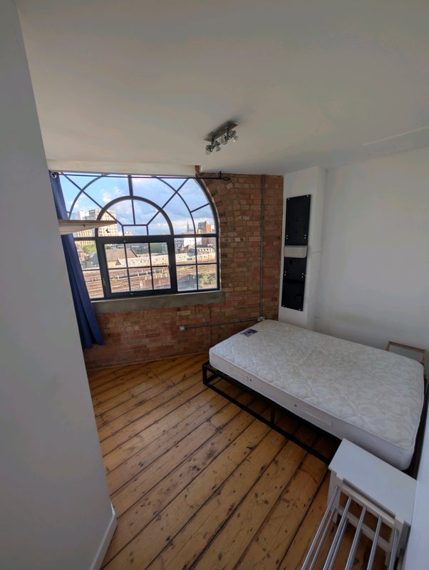 Room Back Church Lane in Greater London