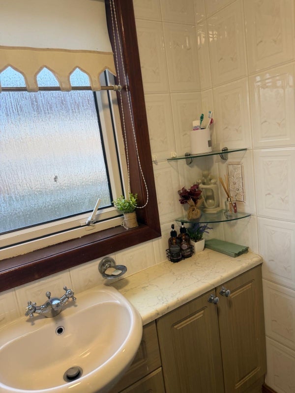 Room Barleyknowe Gardens in Gorebridge