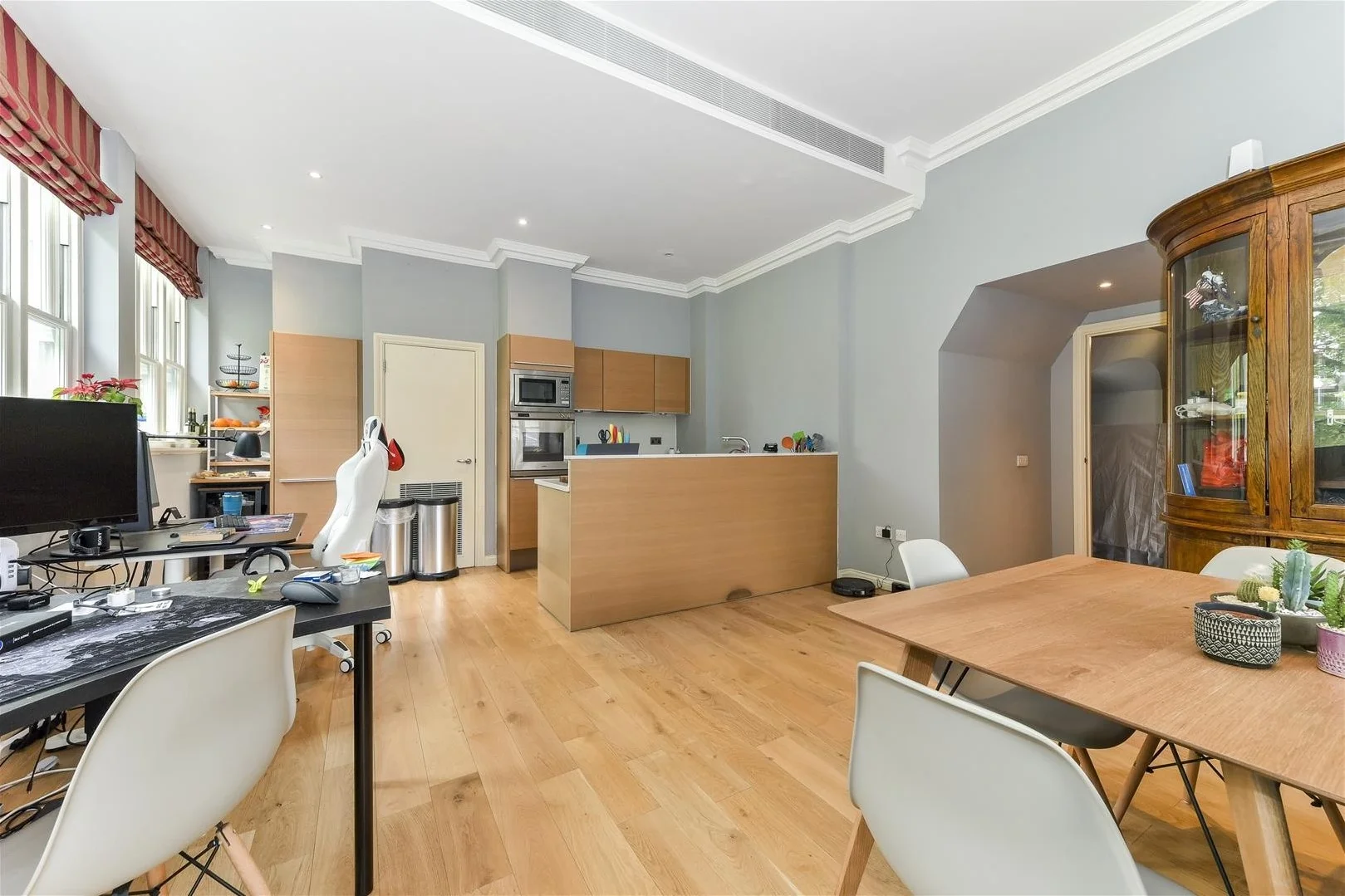 Flat Willow Place in City of Westminster