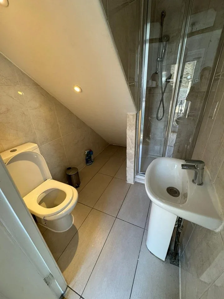 Flat Haverstock Hill in Greater London