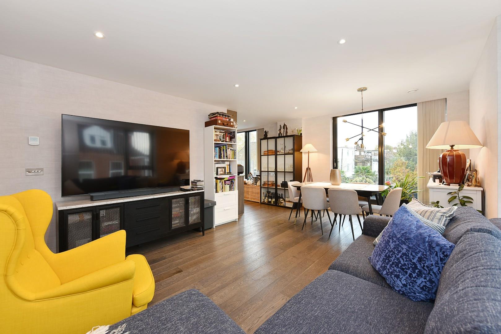 Flat Essex Park Mews in London