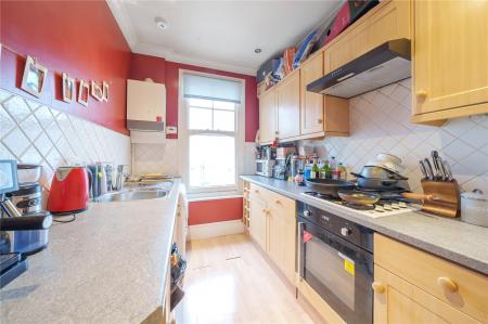 Flat Woodberry Avenue in Greater London