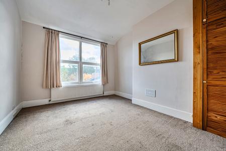 Flat Woodberry Avenue in Greater London
