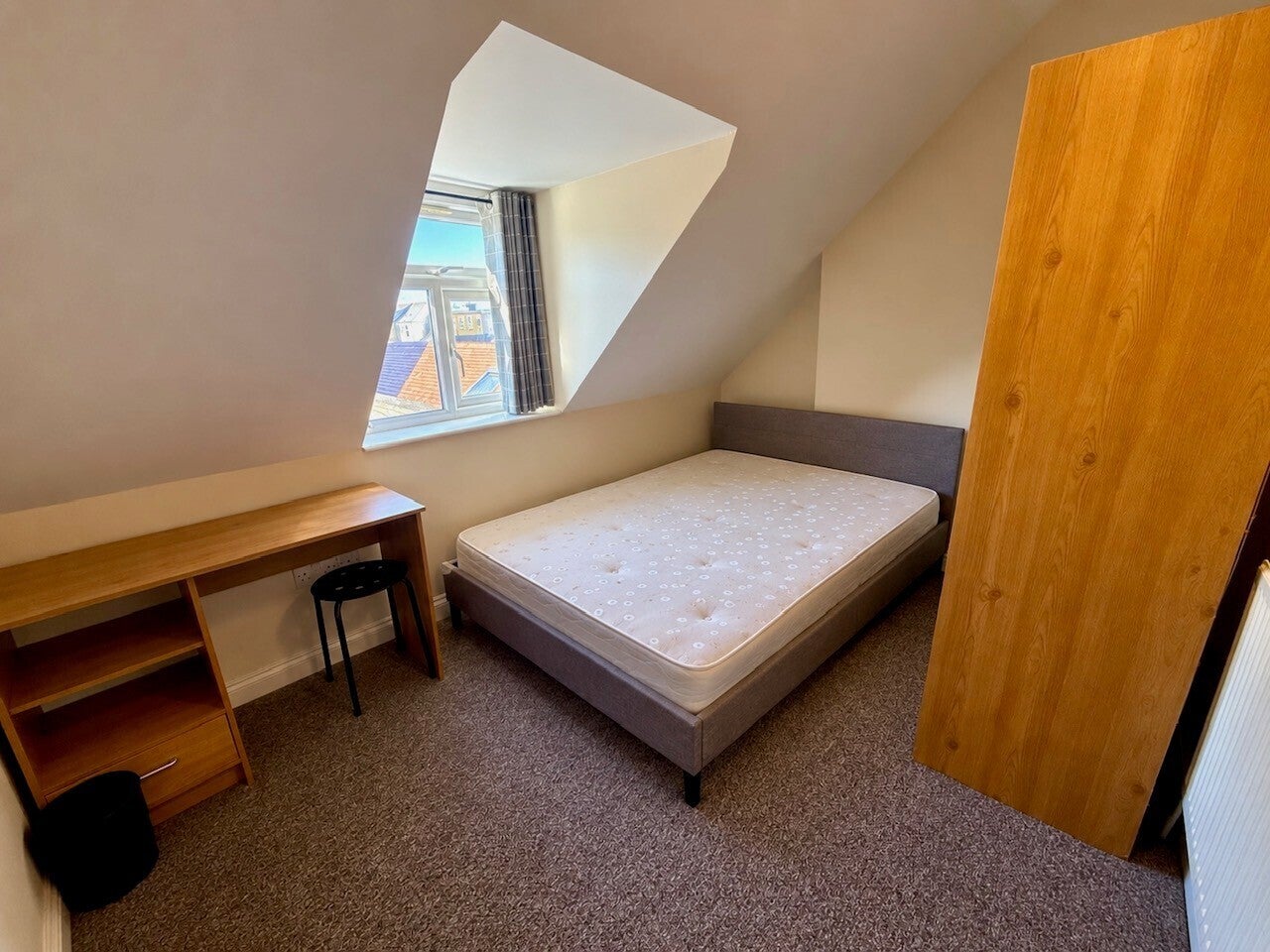 Room Cowley Road in Oxford