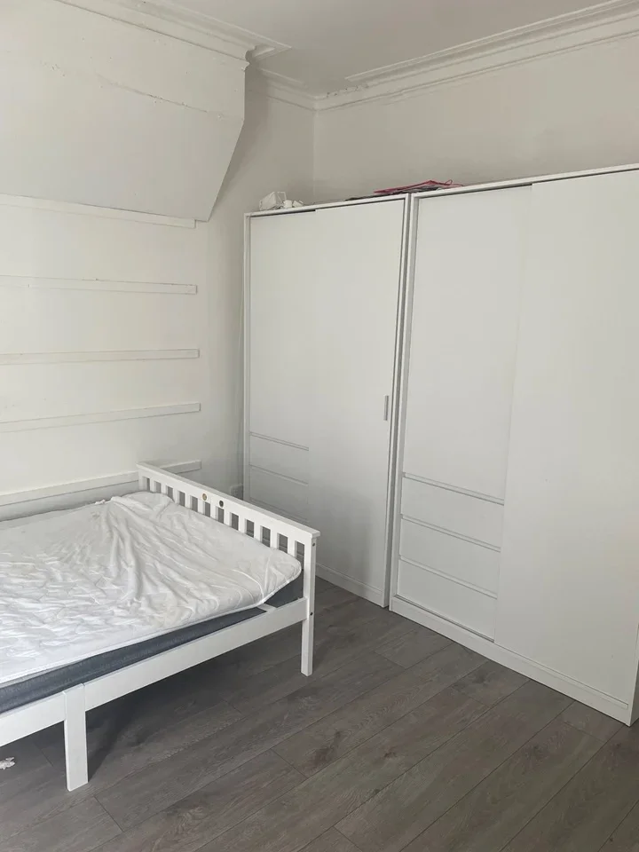 Room Springfield Road in Greater London