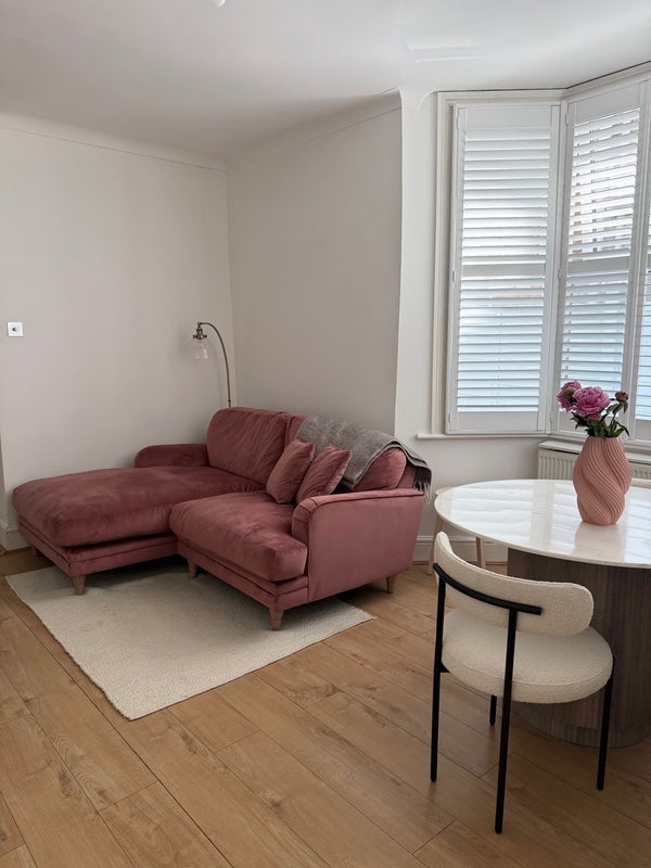 Flat Romford Road in Greater London