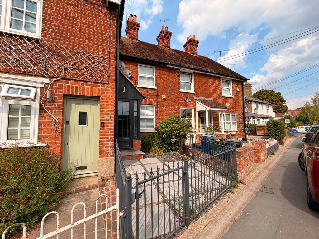 House Hedsor Road in Bourne End