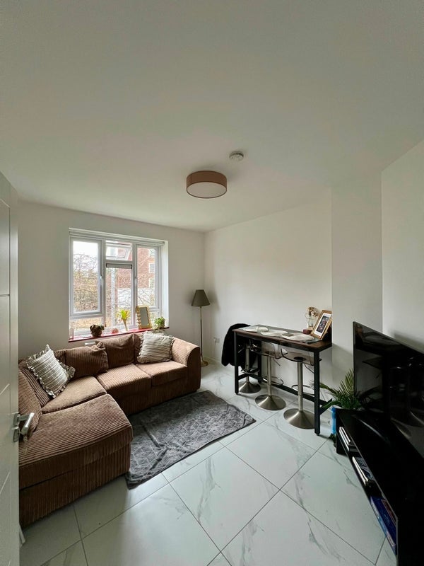Flat North End Road in Greater London