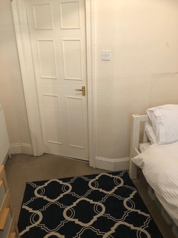 Room Gardner's Crescent in City of Edinburgh