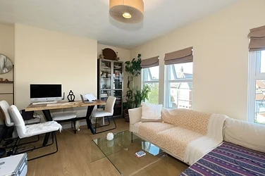 Flat Newlands Park in Greater London