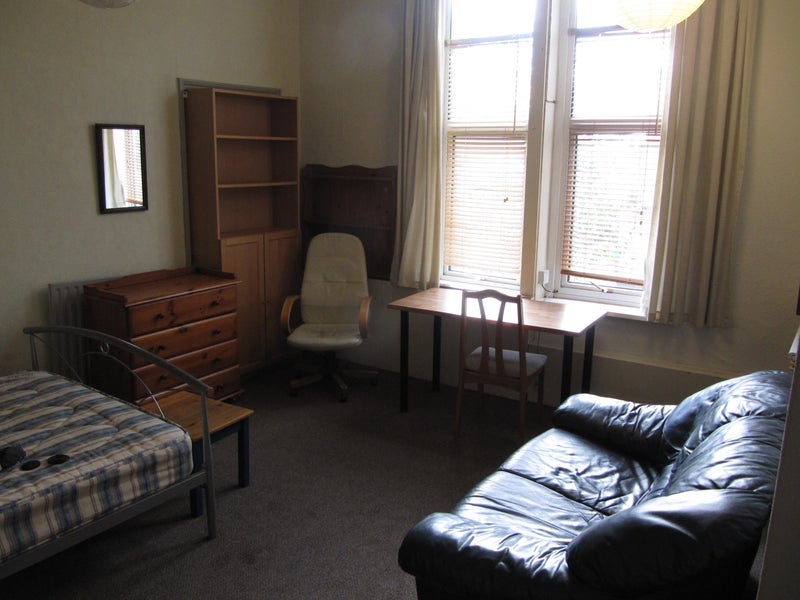 Room Laburnum Grove in Nottingham