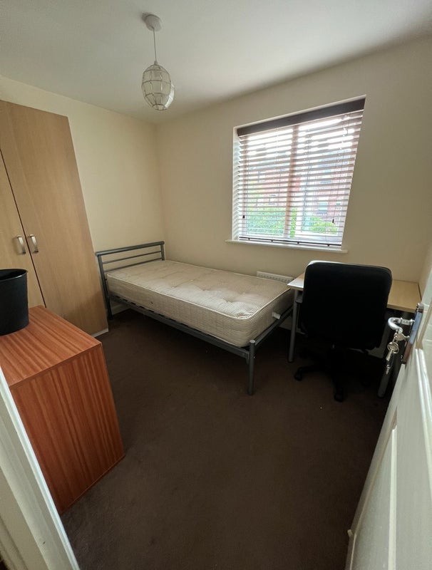 Room Poppleton Close in Coventry