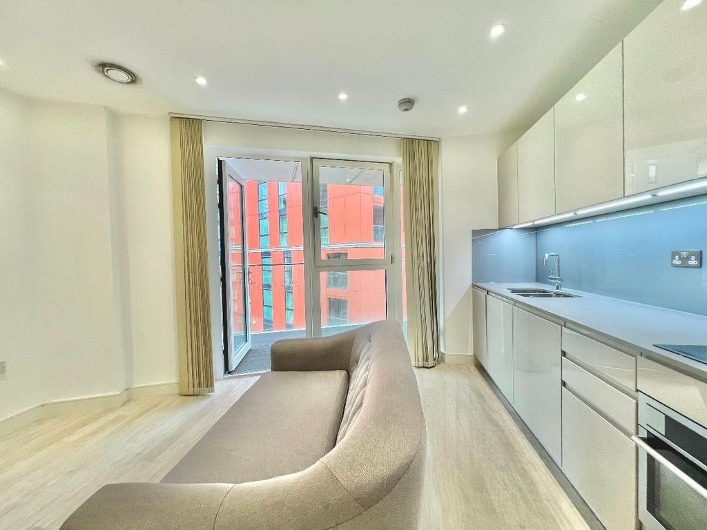 Flat Wandsworth Road in Greater London