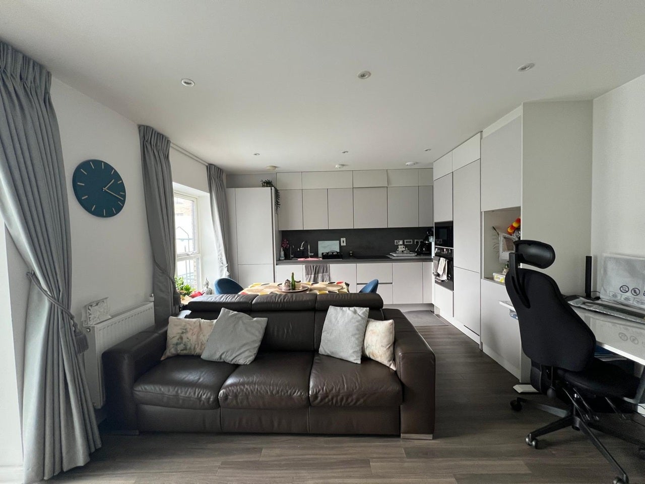 Flat Prestwick Road in Three Rivers