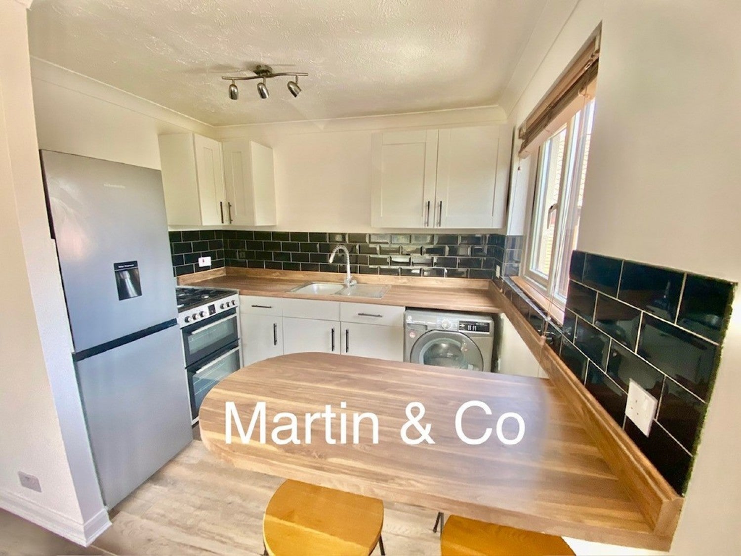 Flat Connaught Gardens in Greater London