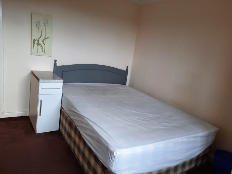 Room Stenhouse Drive in City of Edinburgh