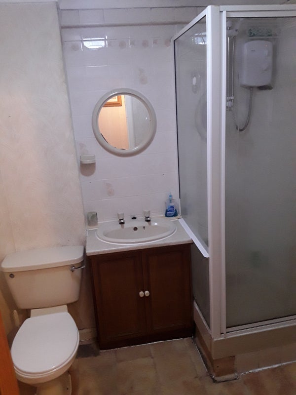 Room Stenhouse Drive in City of Edinburgh